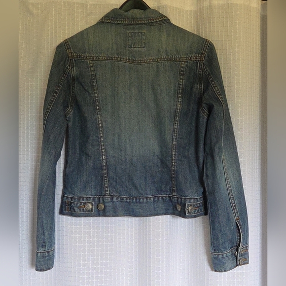 Old Navy Womens Denim Jacket Size M - Picture 3 of 7
